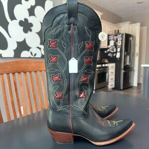 Idyllwind El Camino sniptoe boots in black, size 10.